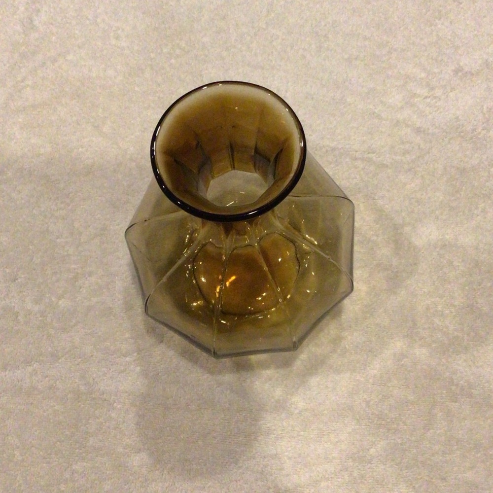Elegant Amber Glass Water Carafe - Picture 2 of 4